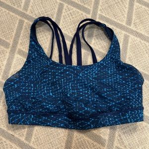 Lululemon sports bra